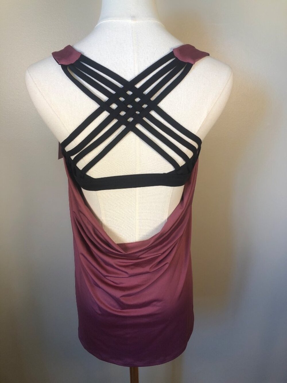 NWT Icyzone Yoga Top Black Strappy Crisscross Open Back Size S